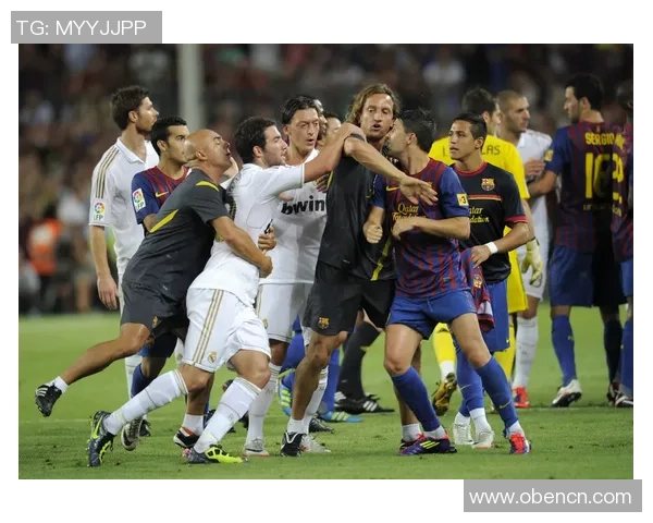 英超激战：皇马大胜巴黎圣日耳曼红牌事件引发全场热议与战术分析