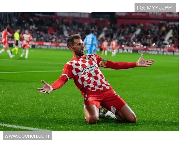 西甲赛场冷门波尔图大胜曼联补时进球点燃全场激情