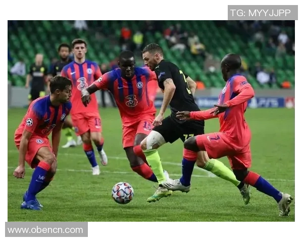 莱比锡友谊赛大胜曼联六球狂潮与争议判罚引发热议